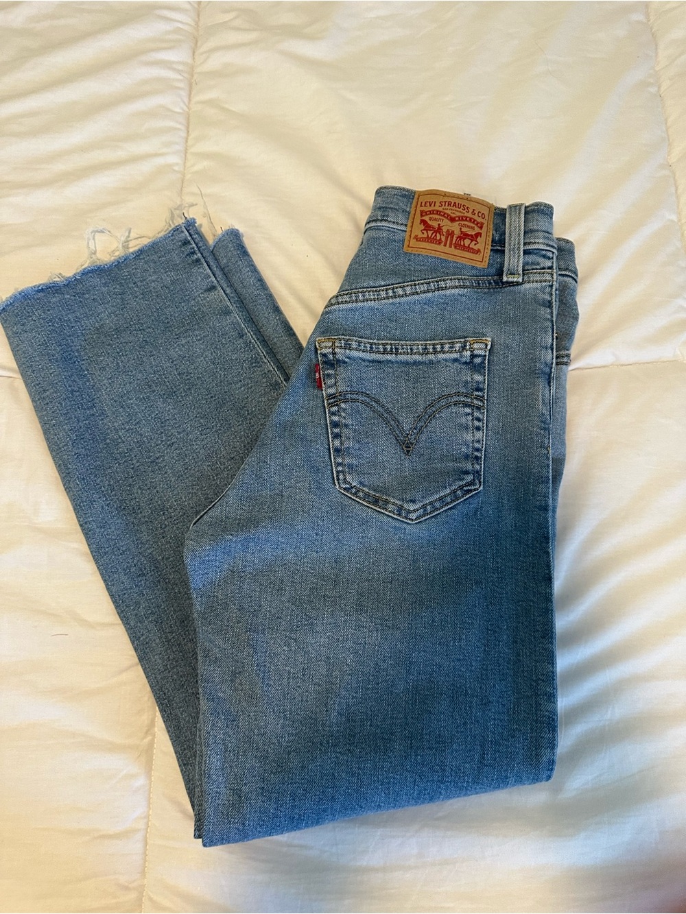 Levi's Ribcage Straight Ankle Classic Light Wash Denim Jeans